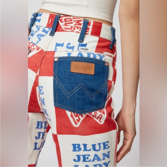 Wrangler Wanderer Flare Jean -
Blue Jean Lady - Anthropology - Picture 2 of 8